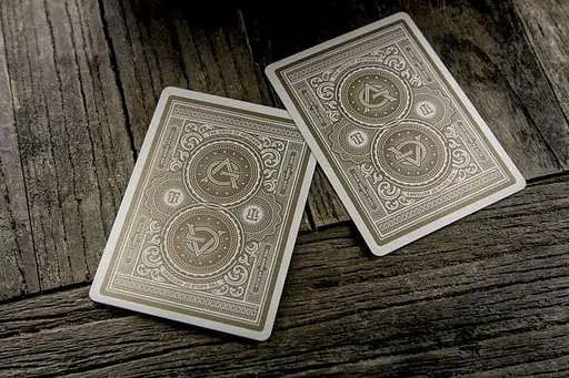 Карти гральні United States Playing Card Company Theory11 Artisan White edition (PC_T11ARTW) - фото 2