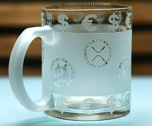 Скляна чашка 320 мл Криптовалюта з гравіюванням подарунок для трейдера інвестора  БІТКОІН ETH DOGE SOL BNB TON - фото 3