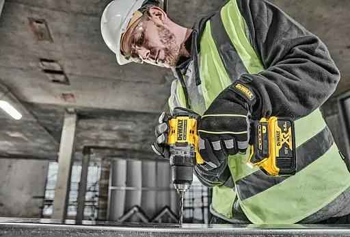 Дрель-шуруповерт аккумуляторный DeWalt с АКБ и ЗУ DCD800P2T - фото 3
