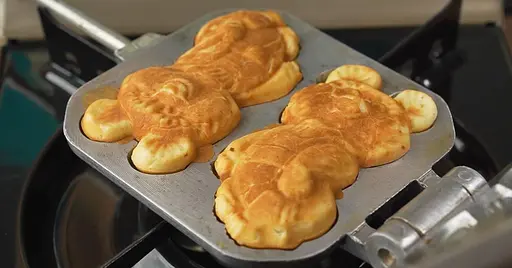 Форма для випічки двох цілісних олімпійських ведмедиків, Ласунка 81918 - фото 4