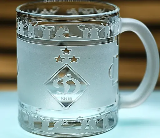 Скляна чашка 320 мл ФК Динамо Київ з гравіюванням подарунок для фаната  футбольна кружка кругова - фото 1