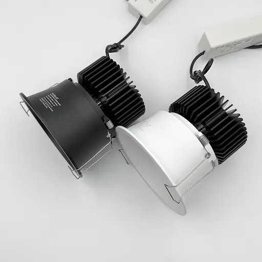 Точечный светильник Skarlat RSL74W005-5 30W BK 4000K - фото 6