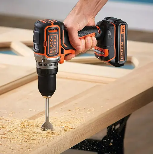 Аккумуляторная дрель-шуруповерт Black+Decker без АКБ и ЗП BL186N - фото 4