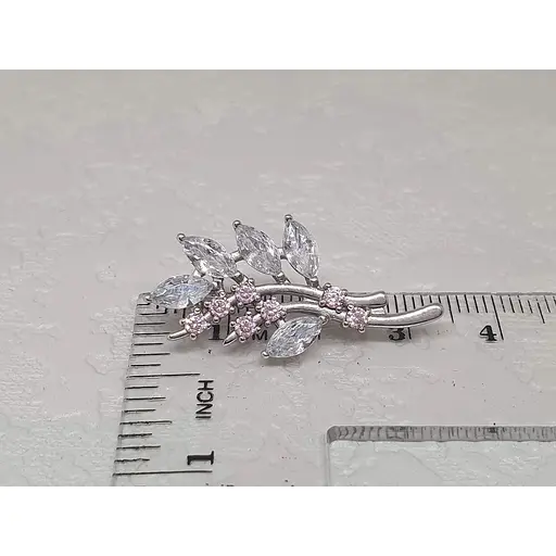 Срібна брошка Ірій з фіанітами. 9522 Рожевий (світлий)/Білий - фото 4