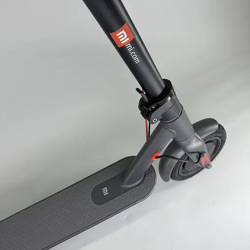 Электросамокат Mi Electric Scooter M365 Pro 11Ah черный - фото 4