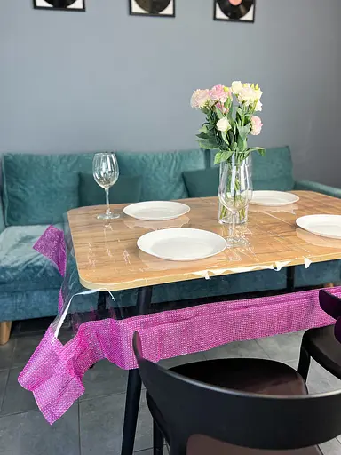 Скатерть силиконовая с фиолетовой стразовой лентой 330х100 см - фото 6