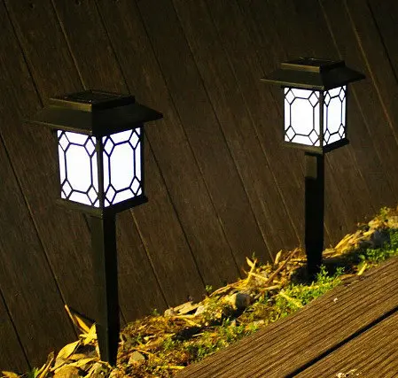 Вуличні садові сонячні світильники Solar Pathway Light 2 шт. на сонячних батареях підсвічування газону - фото 3