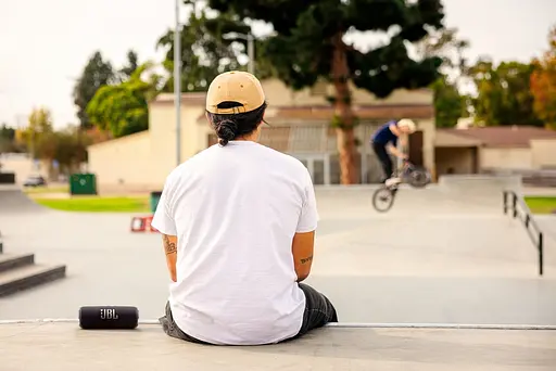 Портативна акустика JBL Flip 7 Squad (JBLFLIP7SQUAD) (7106543) - фото 6