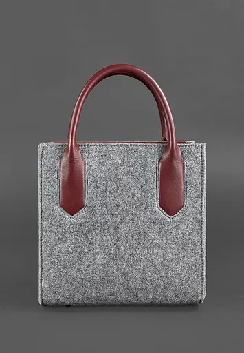 Женская фетровая сумка-кроссбоди Blackwood с кожаными бордовыми вставками. - фото 7