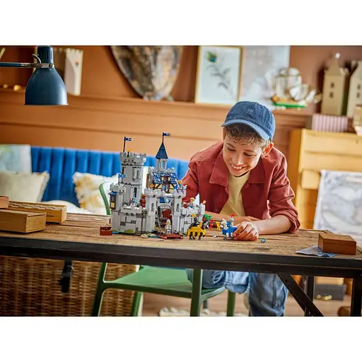 Конструктор LEGO Creator Середньовічний замок із лицарем на коні 1371 деталь (31168) - фото 10