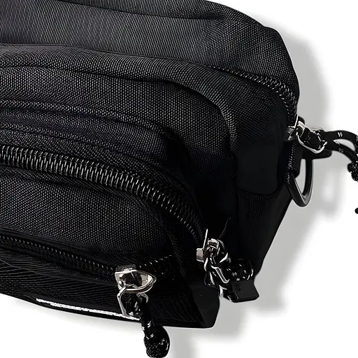 Детская сумка кросс-боди со значками в корейском стиле 17х22х7 см черная (25-577) - фото 2