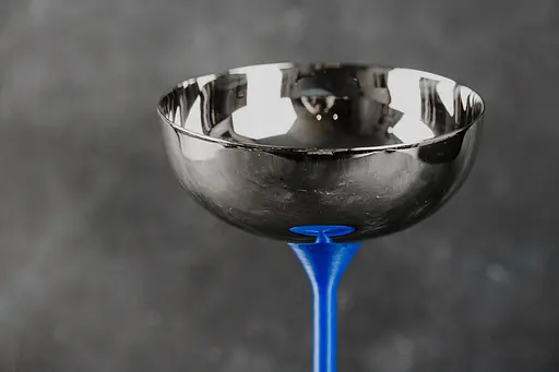 Бокал Silver Cocktail Glass With Colorful Stem 200 мл  - фото 4