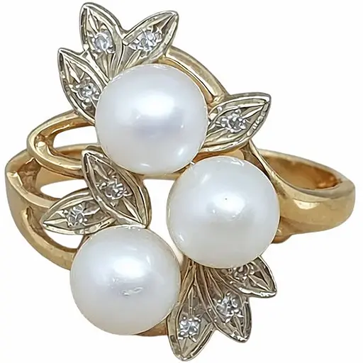 Золотое кольцо с бриллиантами и жемчугом. 8610082 18 - фото 1