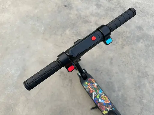 Детский электросамокат GIANT Kids E10 PRO 4.4Ah черный с LED - подсветкой (модель 2025 года) - фото 11