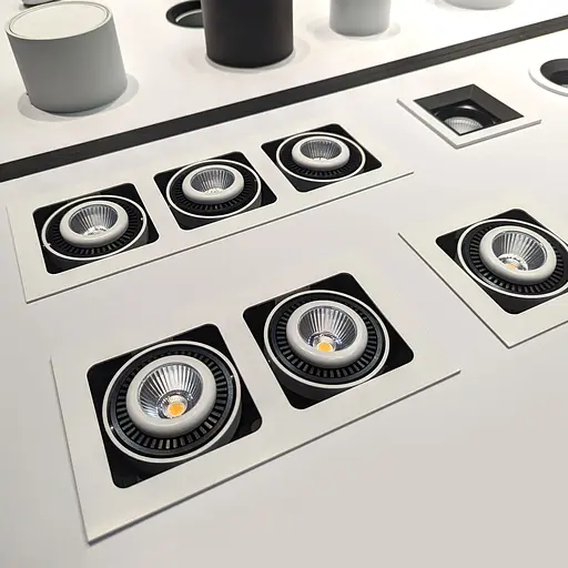 Встраиваемый светильник Skarlat RGL7115-2 2x12W WH+BK 3000K - фото 5