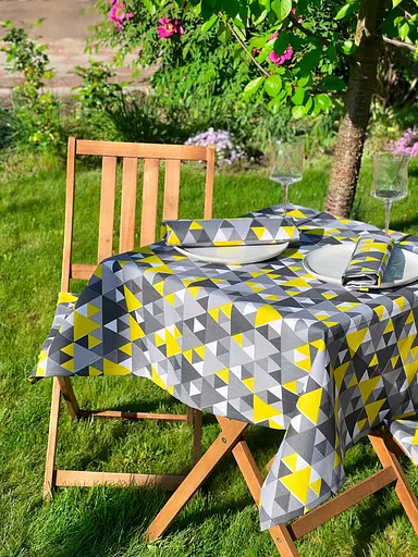 Водоотталкивающая Скатерть с 3D принтом Графика 220х140 см (+ 4 салфетки 30х40) Серый