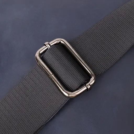 Практична чоловіча сумка через плече із вінтажної натуральної шкіри SHVIGEL 20х26х4,5 см sum0027435 - фото 6