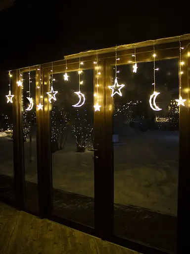 Гірлянда на вікно Тепле світло 3 метри Бахрома Зірки та Місяць 138 лампочок Laplandia світлодіодна від мережі (ww.02.5Т.138+L)