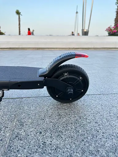 Электросамокат GIANT City X1 350W 7.5Ah черный (модель 2025 года) - фото 8