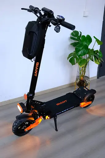 Електросамокат GIANT Blade GT Pro Sport (1600W, 48V 18Ah)   - фото 12
