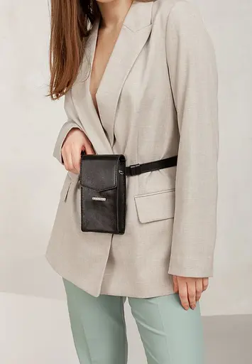 Вертикальна жіноча шкіряна сумка Mini чорна поясна / кроссбоді - фото 8