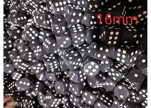 Настольная игра Китай Кубик D6 16 мм (зелёный, красный, чёрный, белый) (1 шт.) (ВР_КD6) - фото 3