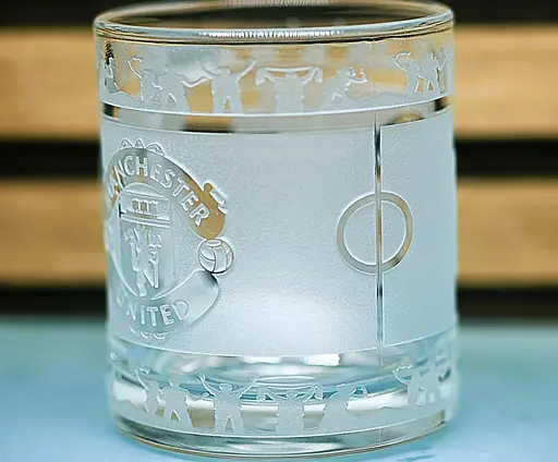 Скляна чашка 320мл ФК Манчестер Юнайтед Manchester United з гравіюванням подарунок для фаната кружка кругова - фото 4