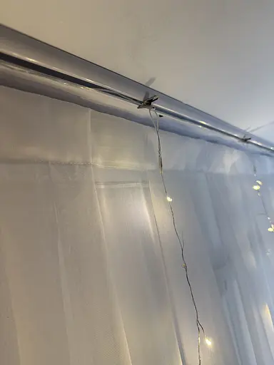 Світлодіодна гірлянда водоспад-штора Роса мішура дощ 3x3 м 900 LED тепле біле світло білий провід з пультом 8 режимів - фото 9