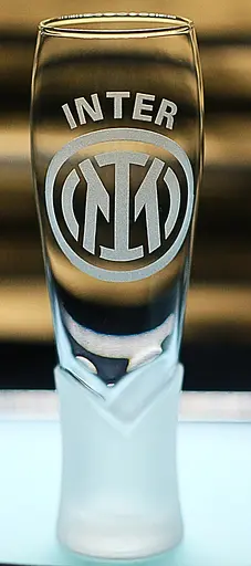 Пивний келих крафтовий 440 мл ФК Internazionale Milano Інтер з гравіюванням подарунок для фаната футбольна кружка - фото 1