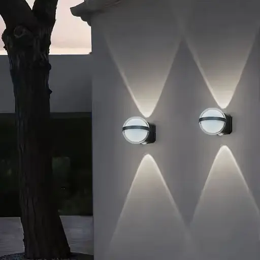 Бра у чорному корпусі зі світловим плафоном-кулькою | Line F | Арт. W048/1 BK+WT - фото 4