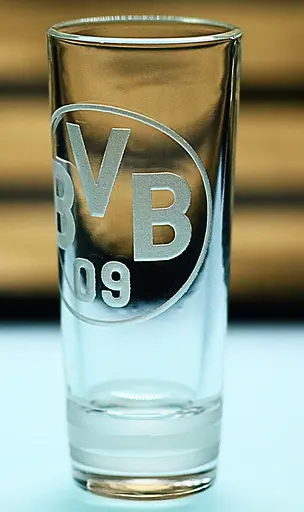 Подарочная рюмка глянцевая 60 мл с гравировкой футбольного клуба Боруссия Дортмунд Borussia Dortmund - фото 3