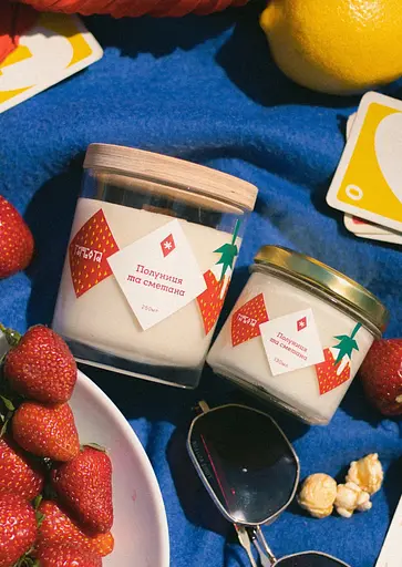 Свічка Полуниця та сметана 250 мл, 30 год Стандартні (250мл) Соєвий віск - фото 6