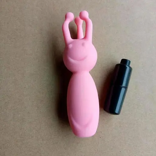 Вібратор з додатковими вусиками та посмішкою Рожевий K0128-1 - фото 1