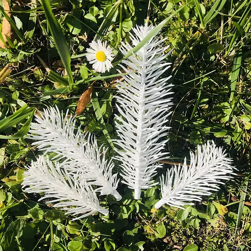 Штучна хвоя Hvoya гілочки ялинки для рукоділля білий 600 шт. - фото 3