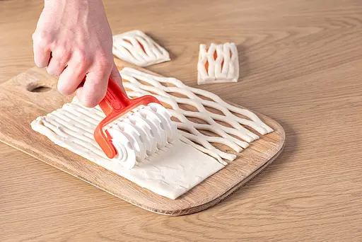 Кондитерський валик ніж  ролик для нарізання тіста сіткою, Kitchette 83078 - фото 4