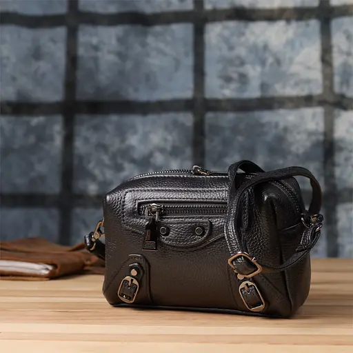 Женская сумка Vintage из натуральной кожи с актуальным декором 17х11х8 см sum0027588 - фото 9