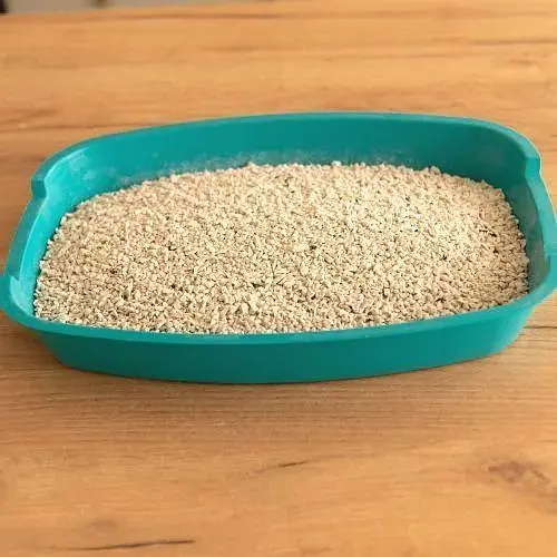 Наполнитель для кошачьего туалета Essence из тофа с углем 6 л - фото 5