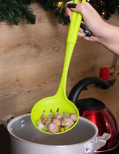 Шумівка кухарська пластикова перфорована з прорізами 34 см, Kitchen Master Салатовий 85686 - фото 4