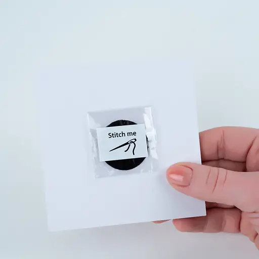 Бейдж на липучці Kite Kuromi 6.5x7.2x0.4 см (HK26-3011-2) - фото 4