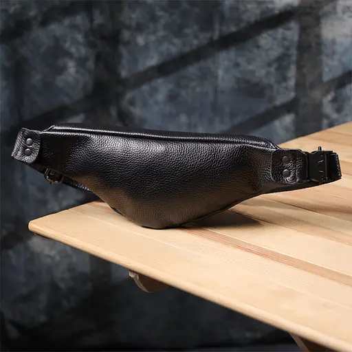 Зручна сумка бананка для чоловіків із зернистої натуральної шкіри SHVIGEL 29х11х4,5 см sum0027426 - фото 19