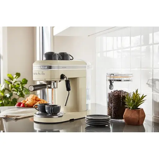 Кофеварка KitchenAid Artisan 5KES6503EAC кремовая - фото 14