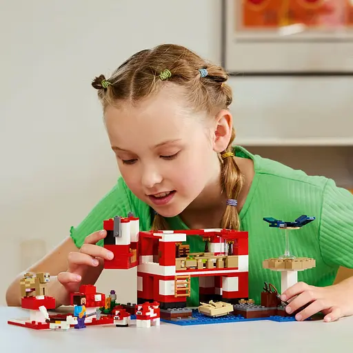 Уценка. Конструктор LEGO Minecraft Грибной дом, 500 деталей (21270) - фото 5