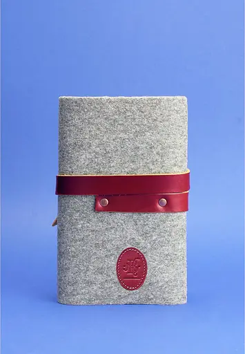 Фетровий жіночий блокнот (Софт-бук) 1.0 Фетр з шкіряними бордовими вставками - фото 4