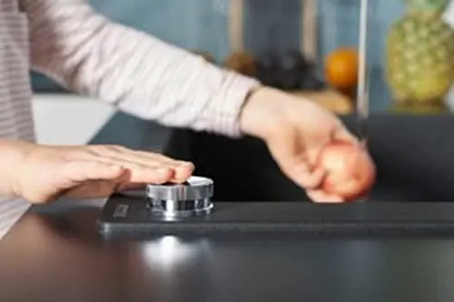 Змішувач Hansgrohe Metris Select 320 2jet кухонний на 2 отвори з витяжним виливом Sbox Chrome 73806000 Хром - фото 6