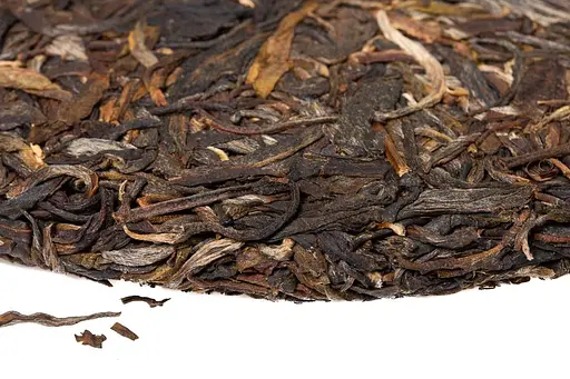 Шен Пуэр Дикие листья с Прямой Горы 2012 г. - блинчик, 357 г - фото 7