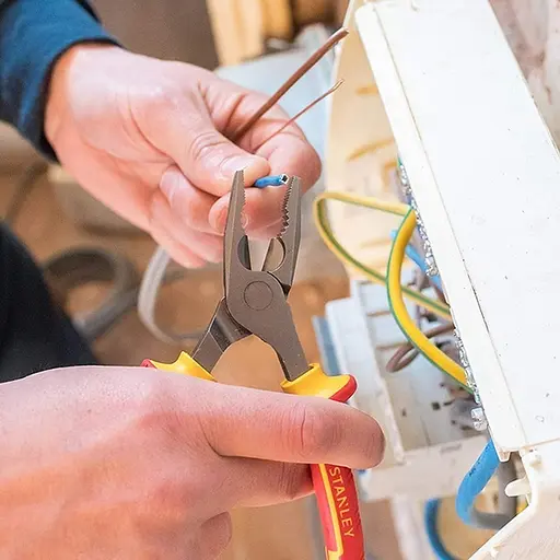 Плоскогубці електрика Stanley MaxSteel VDE 1000V комбіновані ізольовані 160 мм (0-84-000) - фото 4