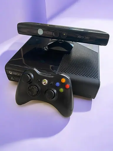 Игровая приставка Microsoft Xbox 360 E+ 100 игр 500 ГБ 1 джойстик и Kinect - фото 2