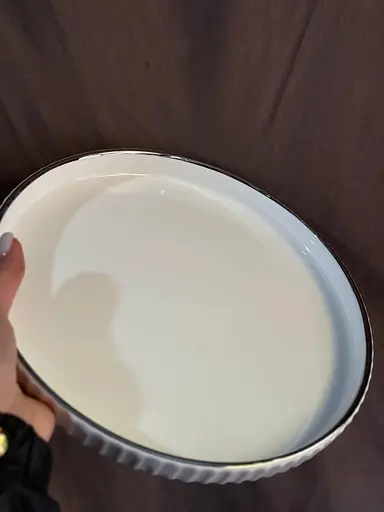 Керамическое блюдо 1573S с рельефом на серебристой подставке 25 см - фото 4