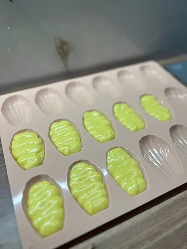 Форма силиконовая для выпечки печенья Мадлен на 18 ракушек 32х24х1.4 см C381, Kitchen Master Зеленый 87172 - фото 4