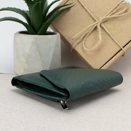 Гаманець жіночий шкіряний маленький Sabrina зелений пітон - фото 4